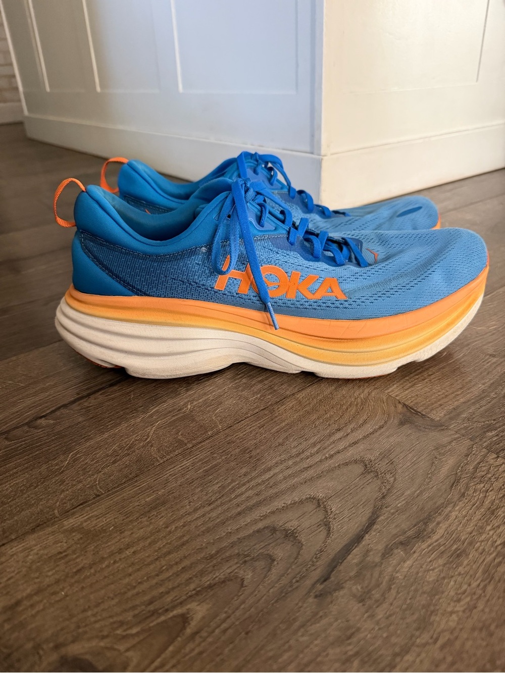 Hoka One One Bondi 12.5 2E Wide Coastal Sky Vibrant Orange Sneaker 1127953 CSVO